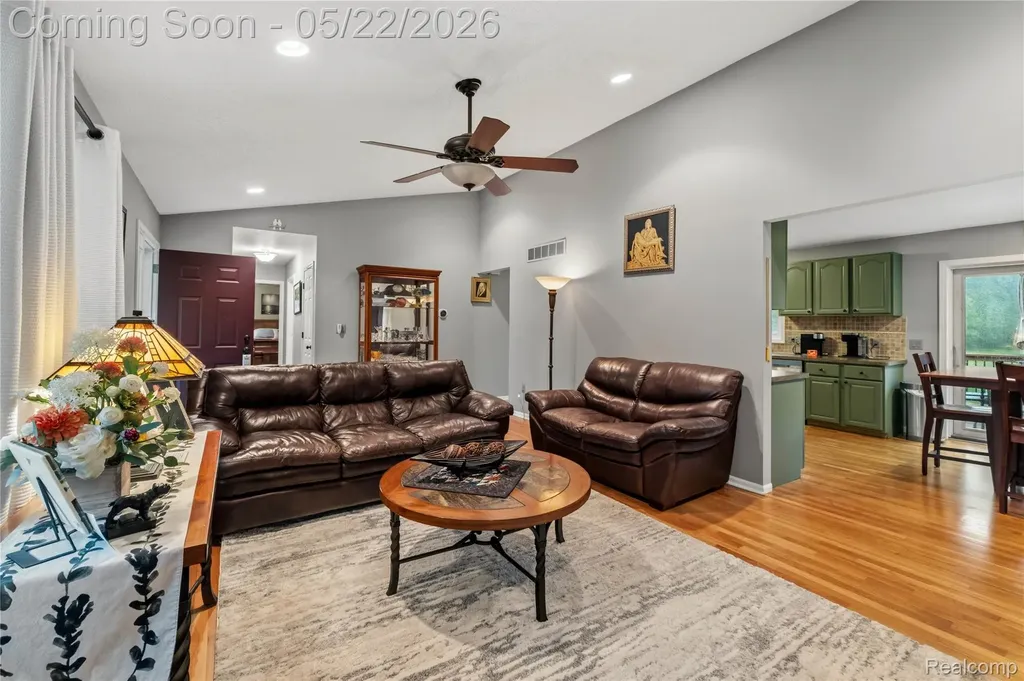 542 Tracey Lane Brighton Township MI 48114