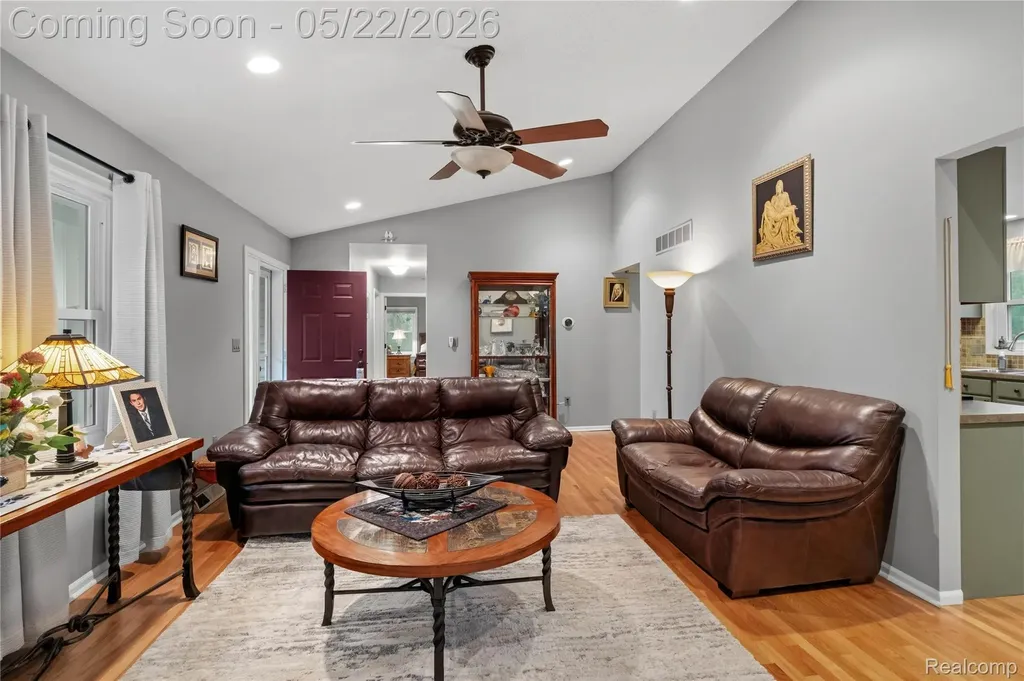 542 Tracey Lane Brighton Township MI 48114