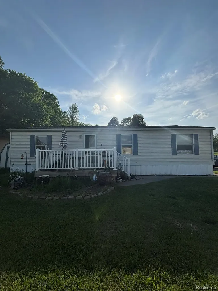 4101 Lot #601 S Sheridan Lennon Village MI 48449