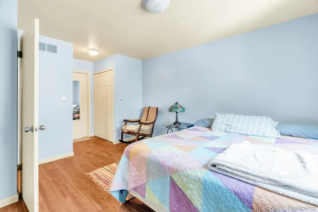3852 Florman Waterford Charter Township MI 48329