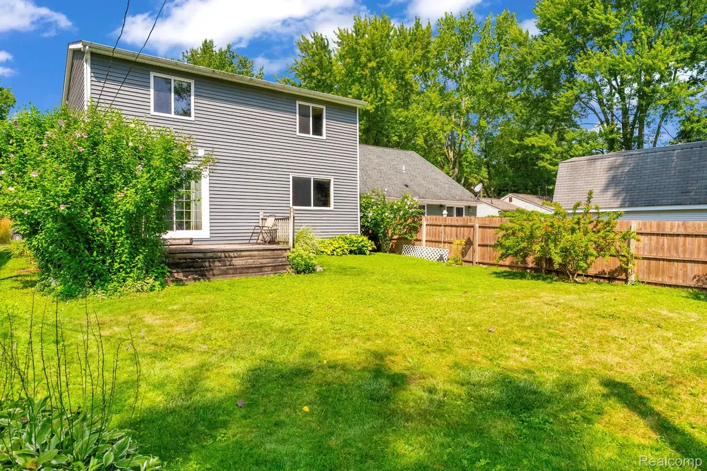 3852 Florman Waterford Charter Township MI 48329