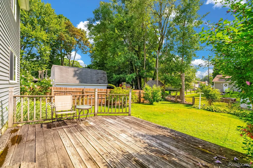3852 Florman Waterford Charter Township MI 48329