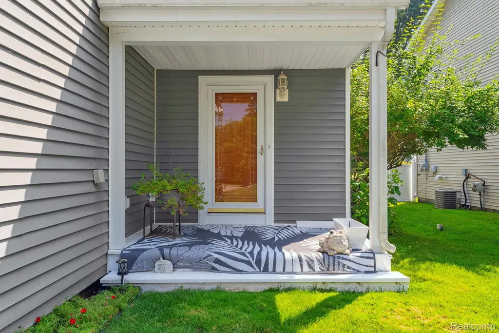3852 Florman Waterford Charter Township MI 48329