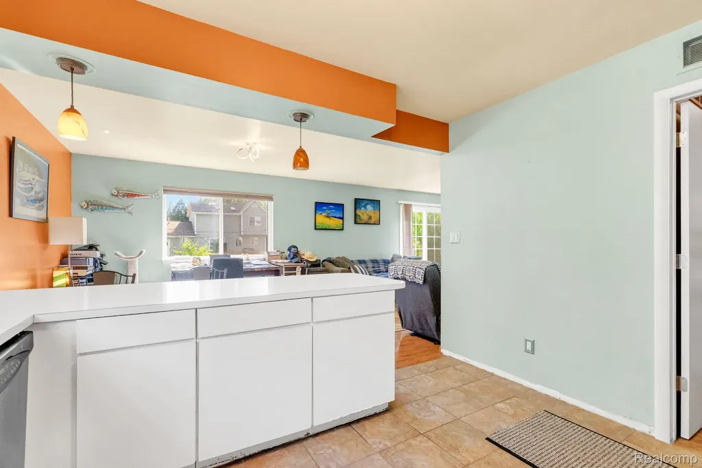 3852 Florman Waterford Charter Township MI 48329