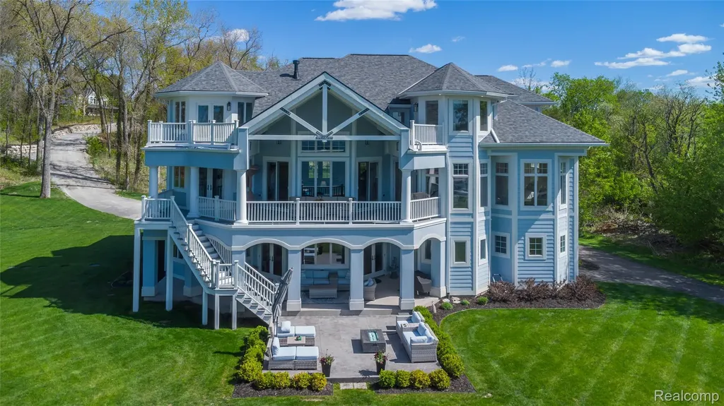 10195 Bennett Lake Road Tyrone Township MI 48430