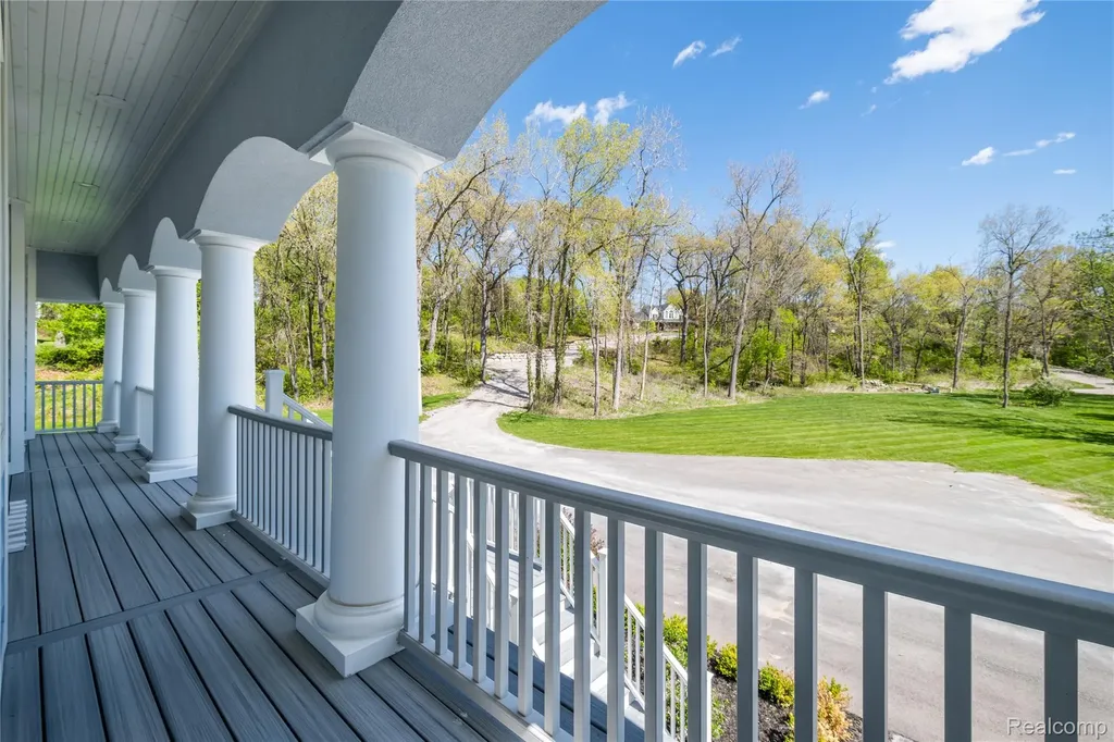 10195 Bennett Lake Road Tyrone Township MI 48430