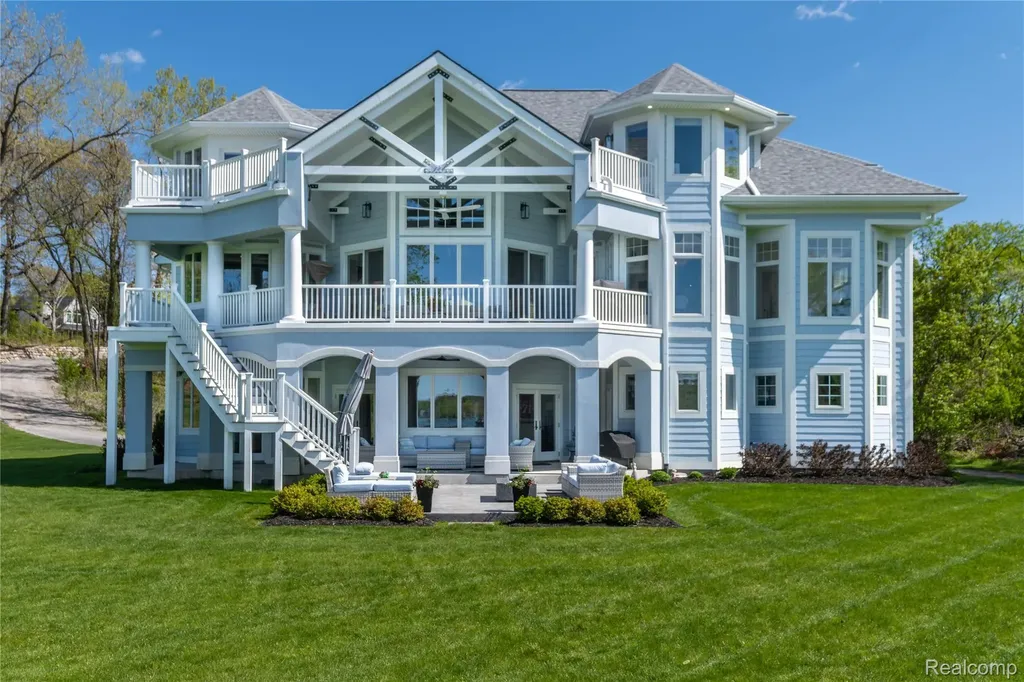 10195 Bennett Lake Road Tyrone Township MI 48430