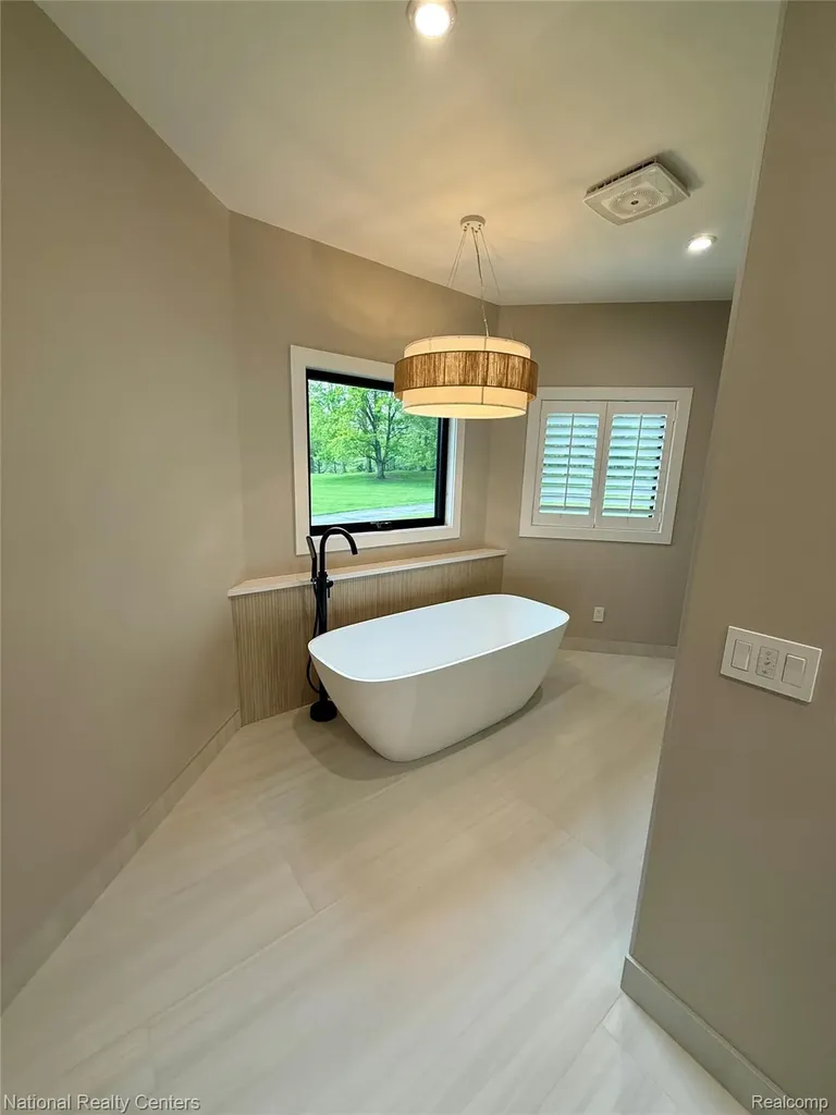 7050 Lake Shannon Court Tyrone Township MI 48430