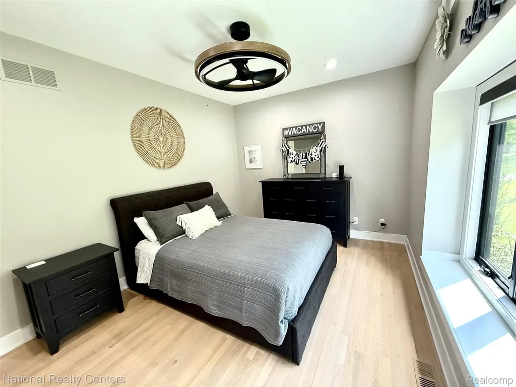 7050 Lake Shannon Court Tyrone Township MI 48430