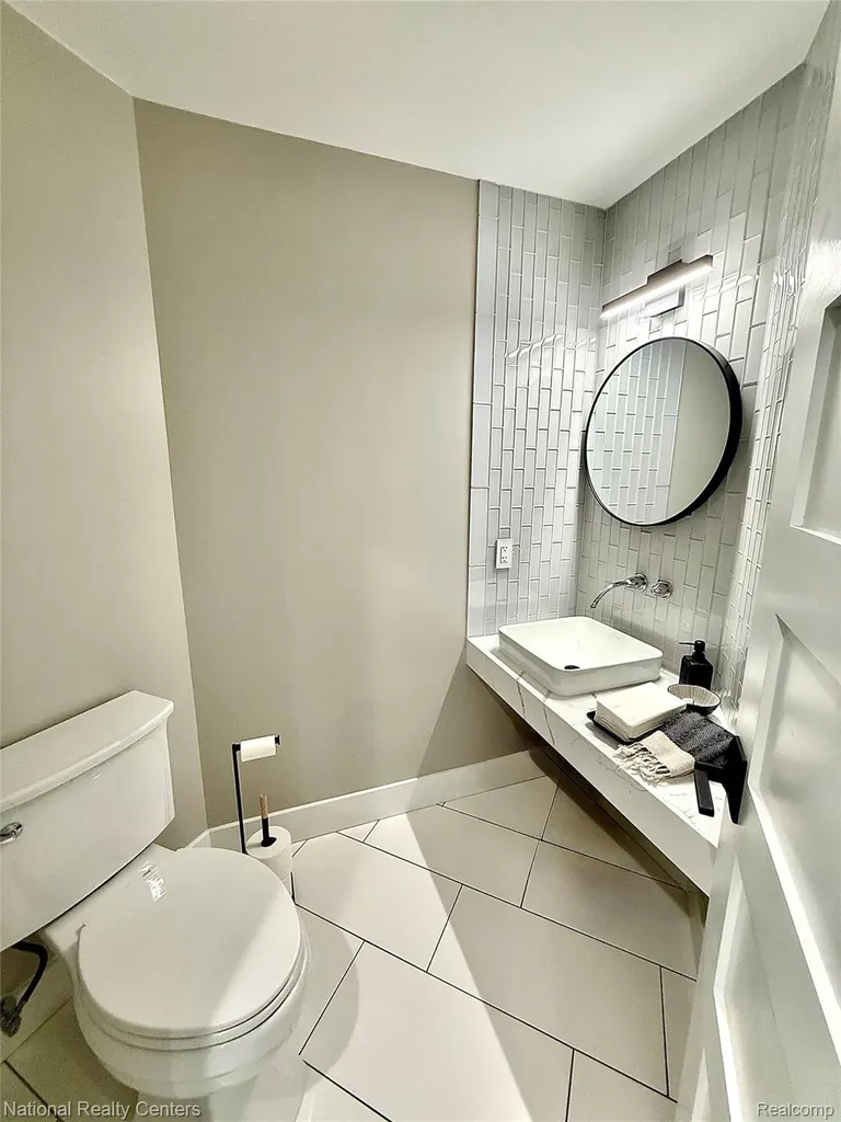 7050 Lake Shannon Court Tyrone Township MI 48430