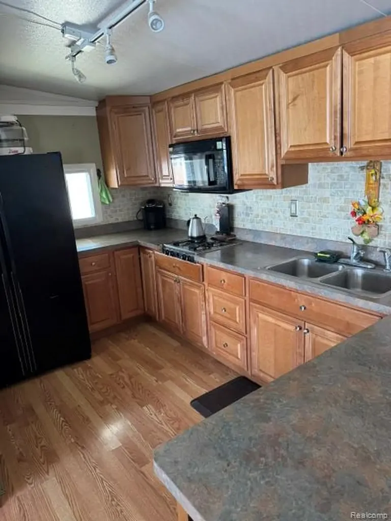 10001 E Goodall Road Vernon Township MI 48429