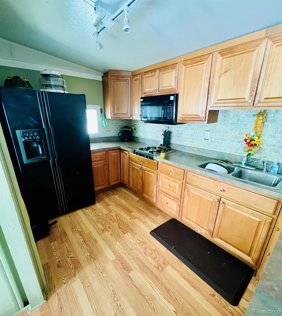 10001 E Goodall Road Vernon Township MI 48429