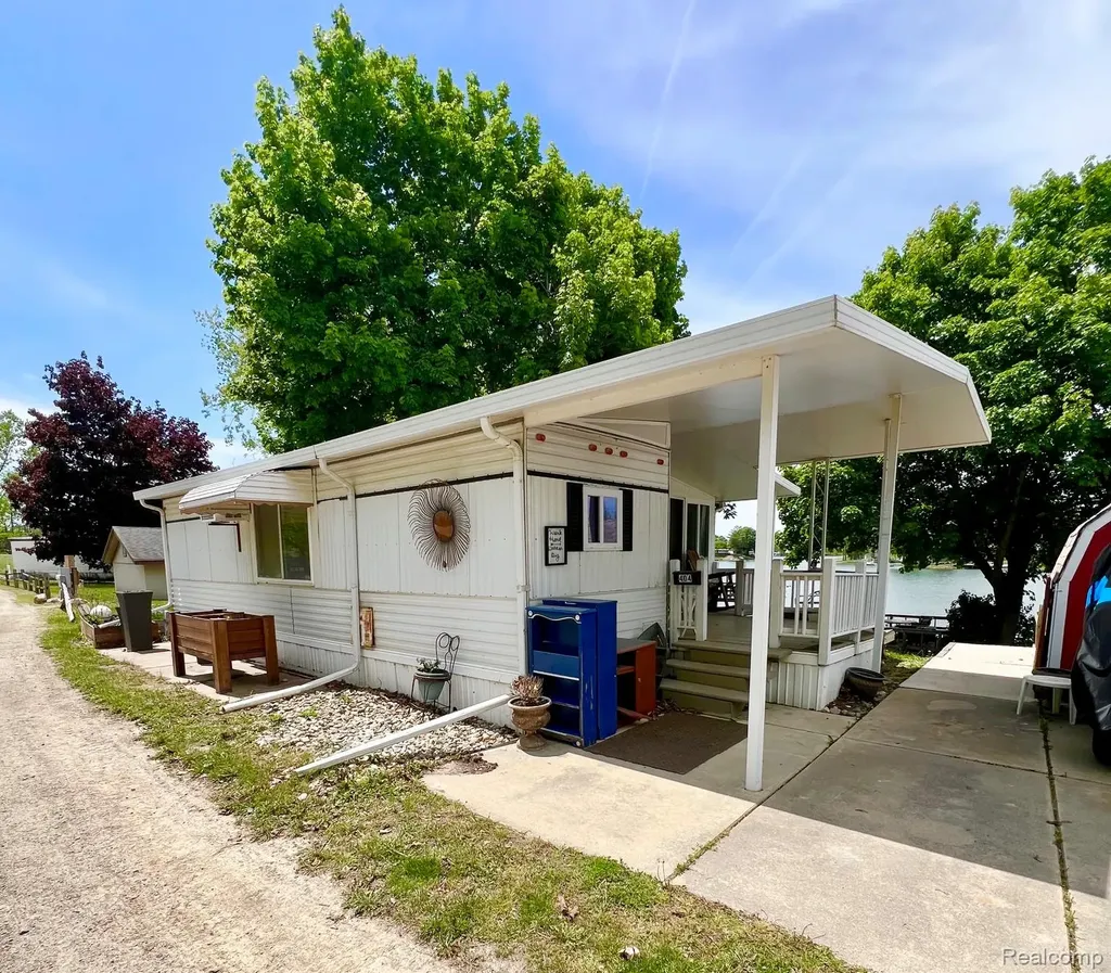 10001 E Goodall Road Vernon Township MI 48429