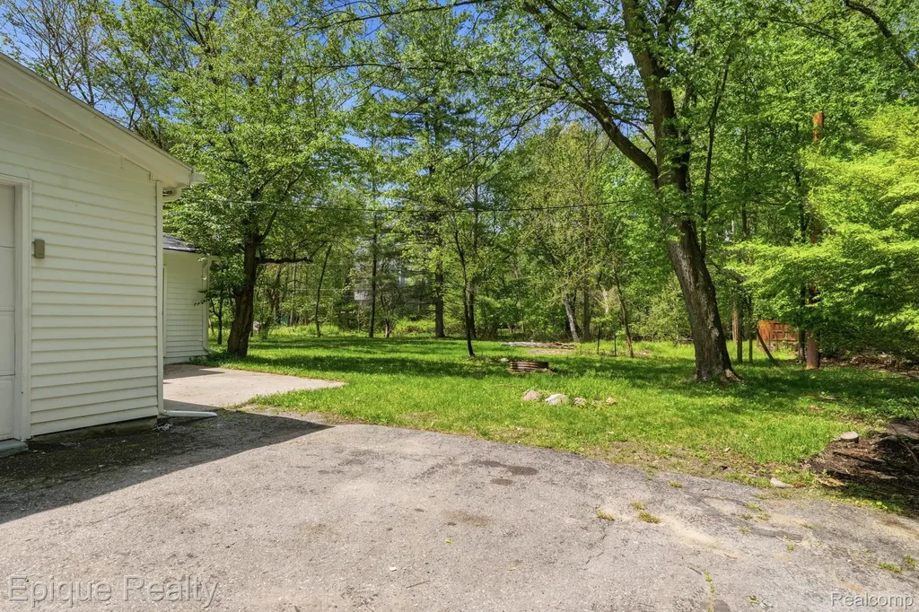 8315 Reese Road Independence Charter Township MI 48348