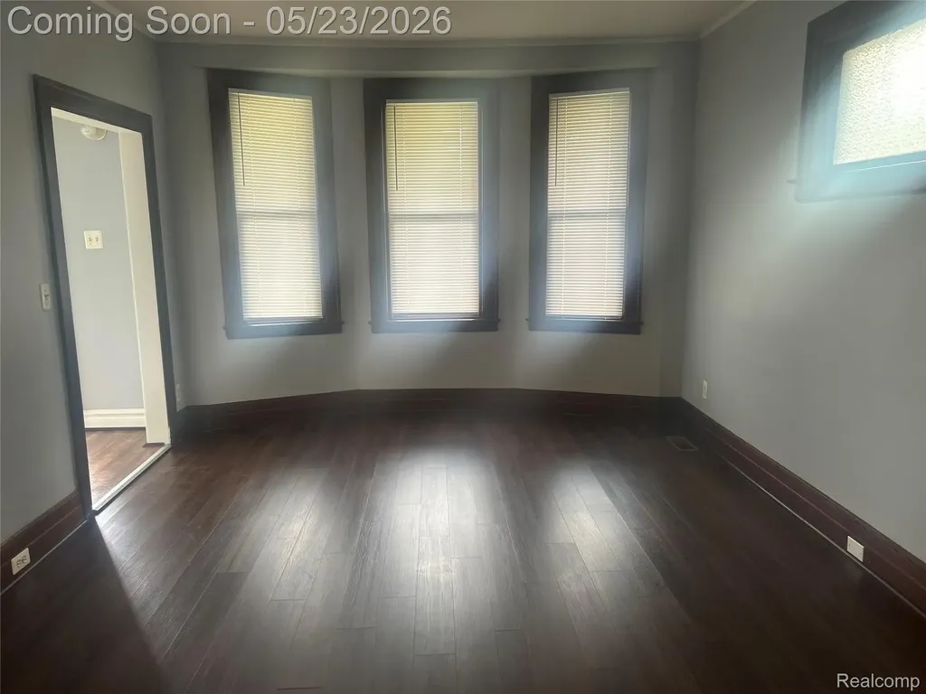 5931 N Mcclellan Street E Detroit City MI 48213