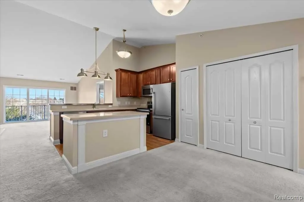 3262 Johanna Ware W Wixom City MI 48393
