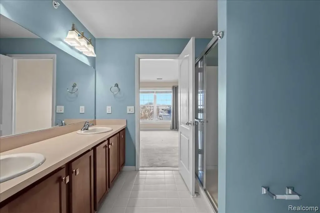 3262 Johanna Ware W Wixom City MI 48393