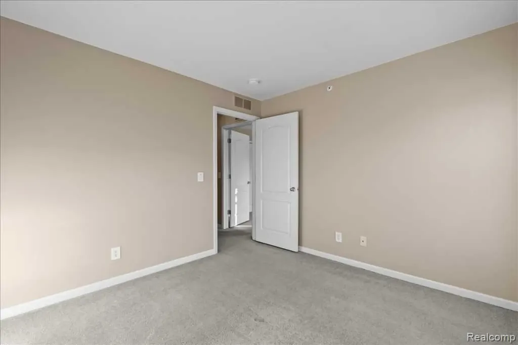 3262 Johanna Ware W Wixom City MI 48393