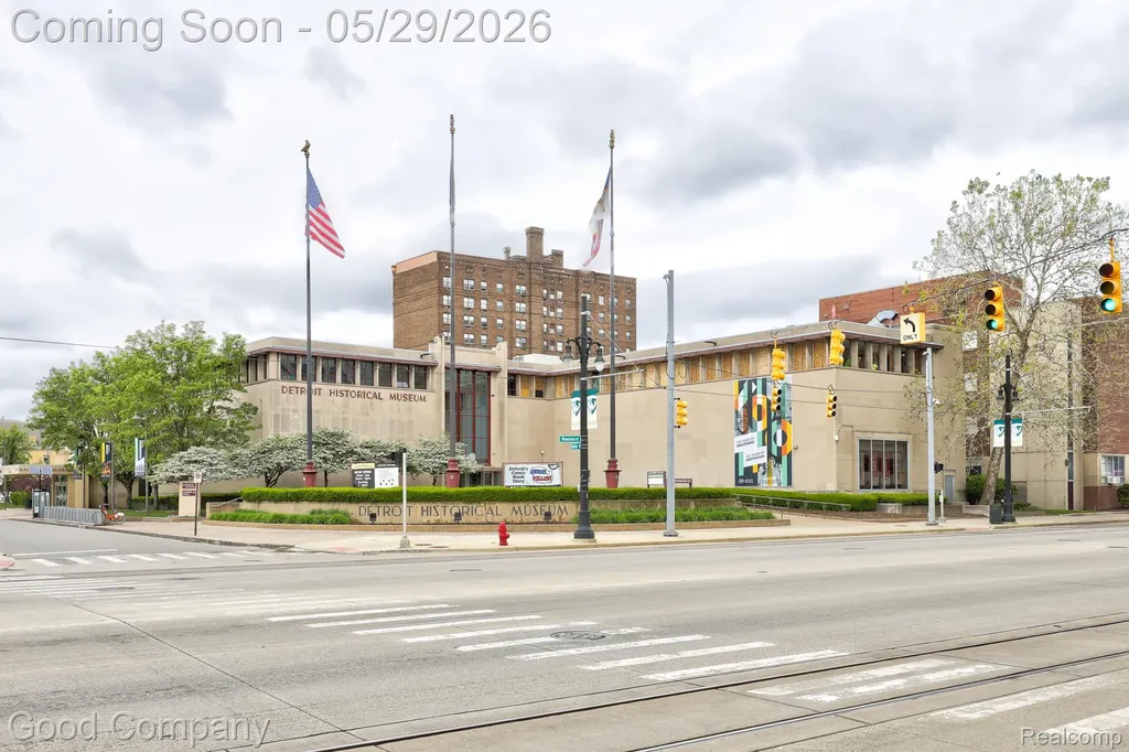 15 E Kirby Street Detroit City MI 48202