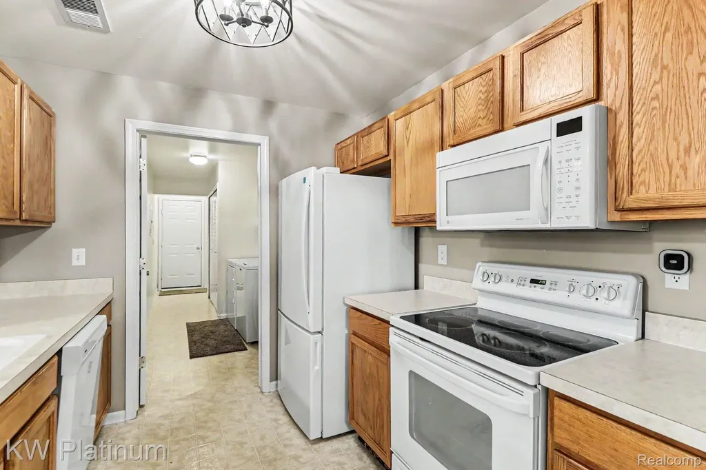 16531 Covington Drive Clinton Charter Township MI 48038