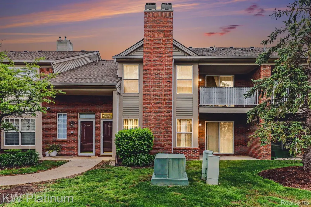 16531 Covington Drive Clinton Charter Township MI 48038