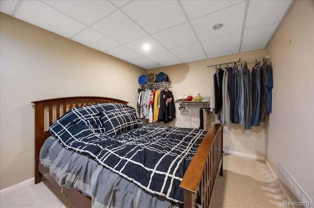 8790 Oakside Avenue Commerce Charter Township MI 48382