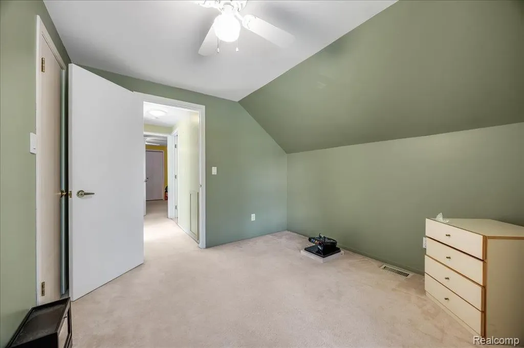 8790 Oakside Avenue Commerce Charter Township MI 48382