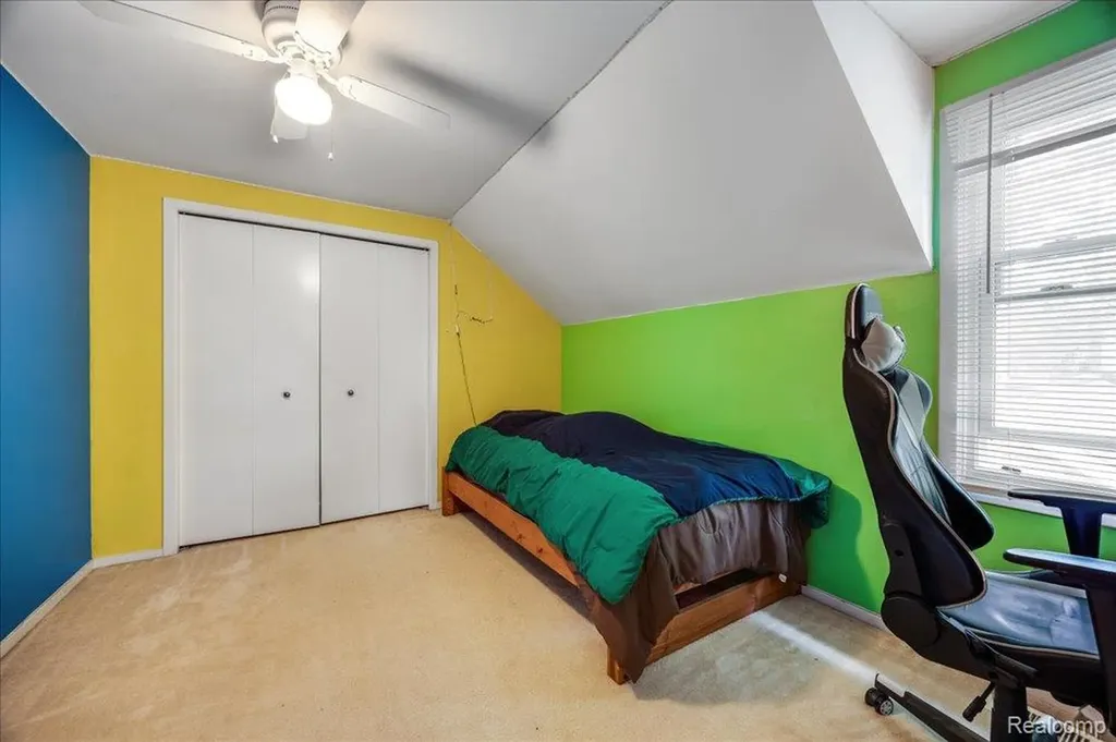8790 Oakside Avenue Commerce Charter Township MI 48382