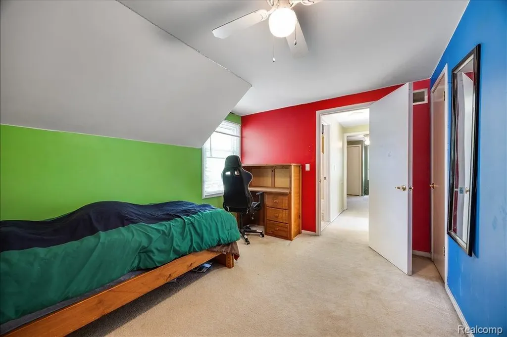 8790 Oakside Avenue Commerce Charter Township MI 48382