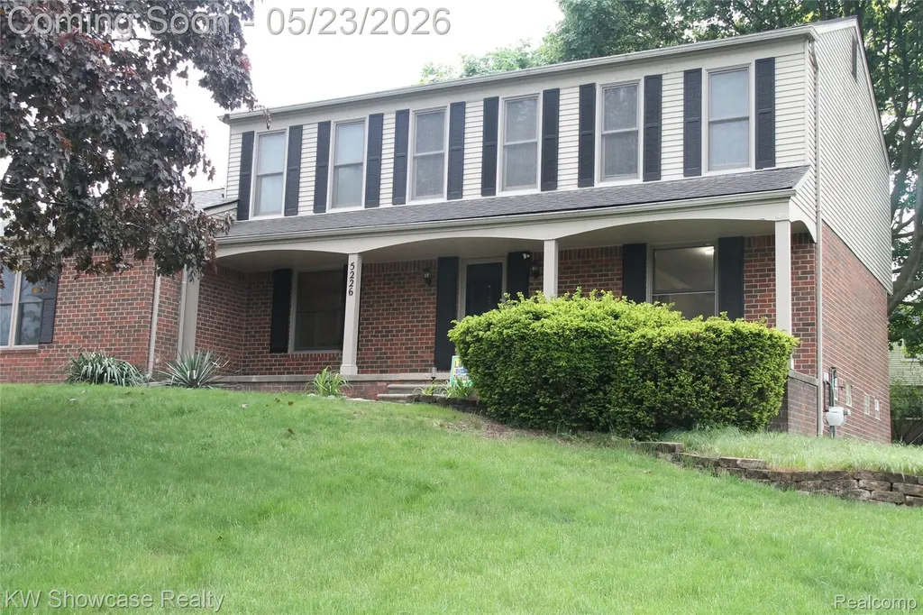5226 Green Road West Bloomfield Charter Township MI 48323