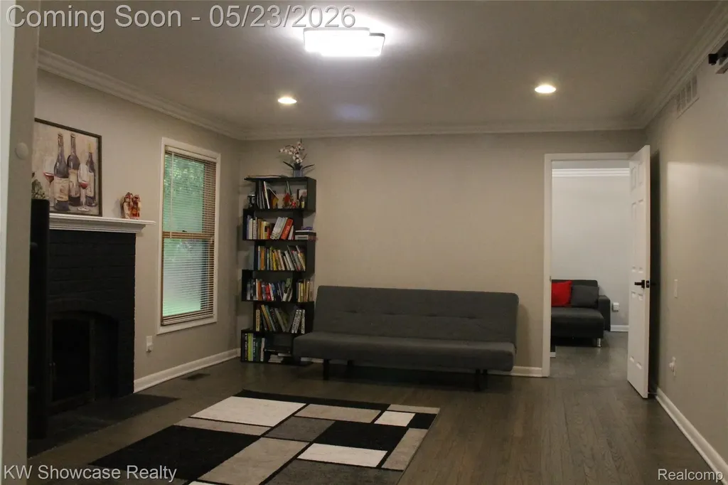 5226 Green Road West Bloomfield Charter Township MI 48323