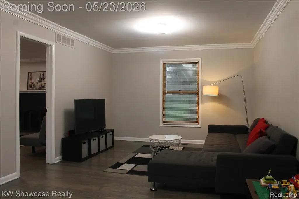 5226 Green Road West Bloomfield Charter Township MI 48323