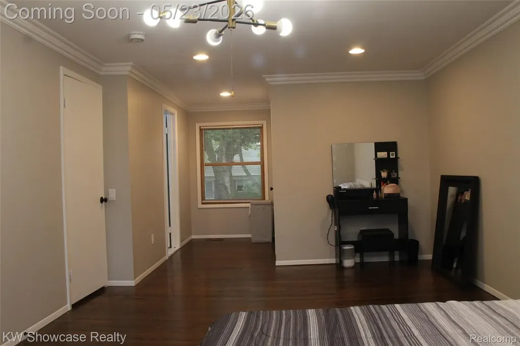 5226 Green Road West Bloomfield Charter Township MI 48323