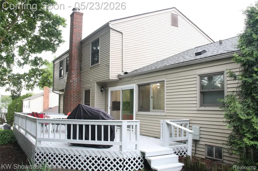 5226 Green Road West Bloomfield Charter Township MI 48323