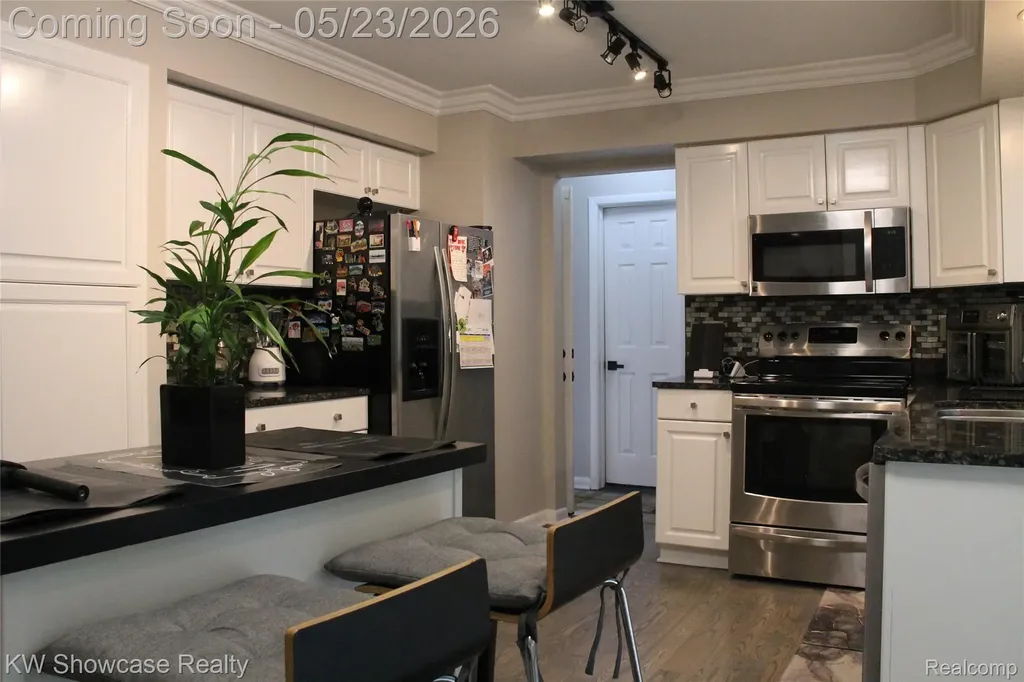 5226 Green Road West Bloomfield Charter Township MI 48323