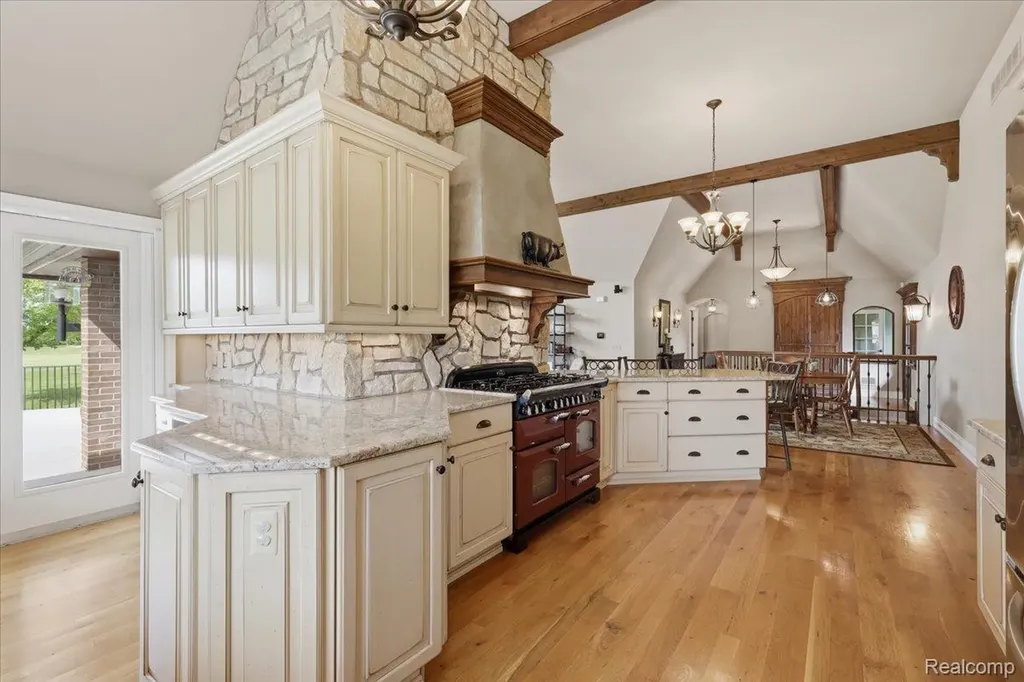 9095 S Saginaw Road Grand Blanc Charter Township MI 48439