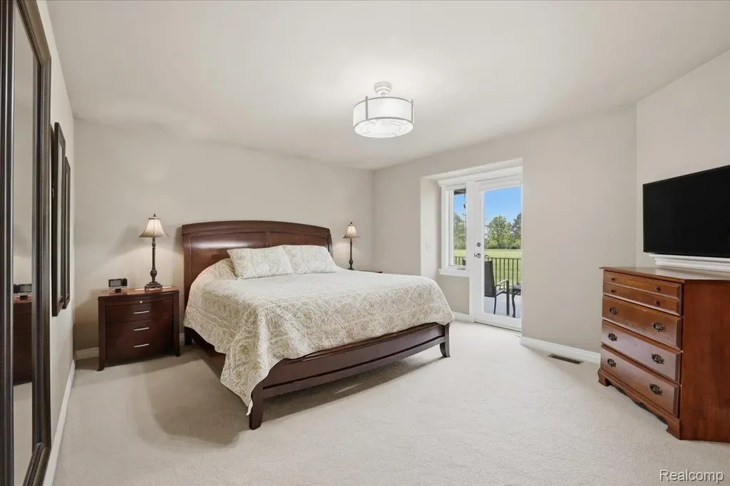 9095 S Saginaw Road Grand Blanc Charter Township MI 48439