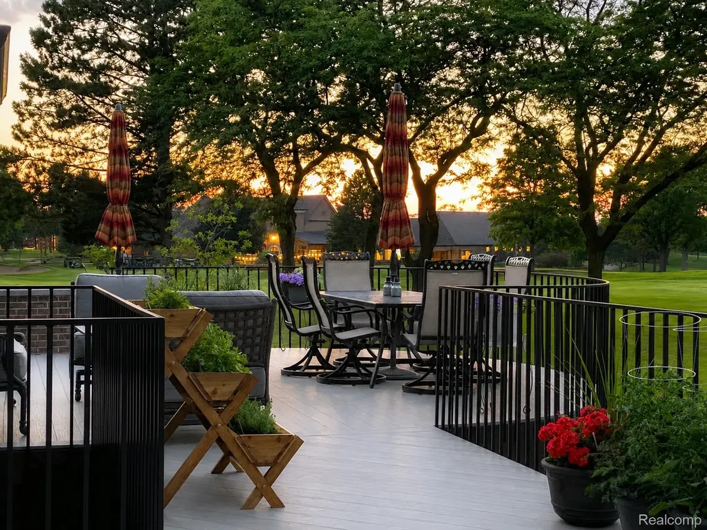 9095 S Saginaw Road Grand Blanc Charter Township MI 48439