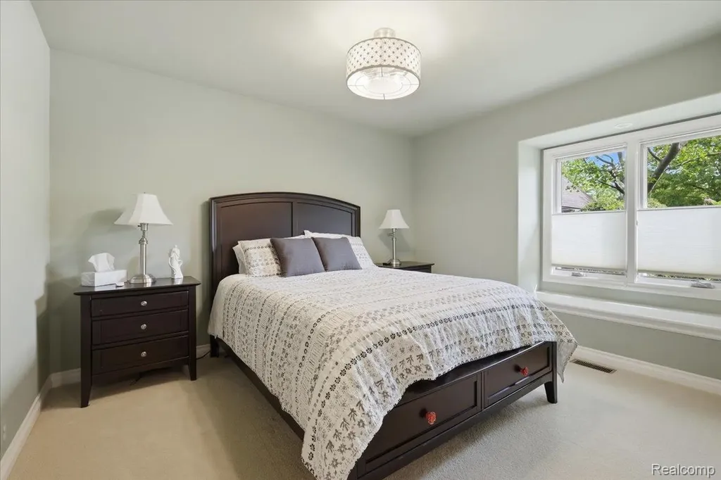 9095 S Saginaw Road Grand Blanc Charter Township MI 48439