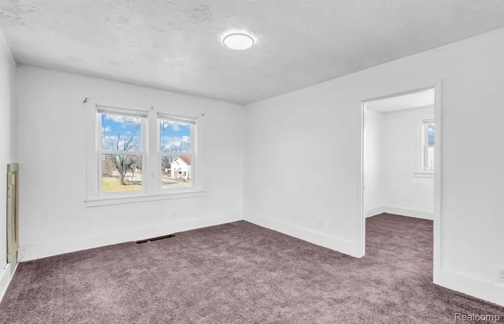 5573 Montclair Street Detroit City MI 48213