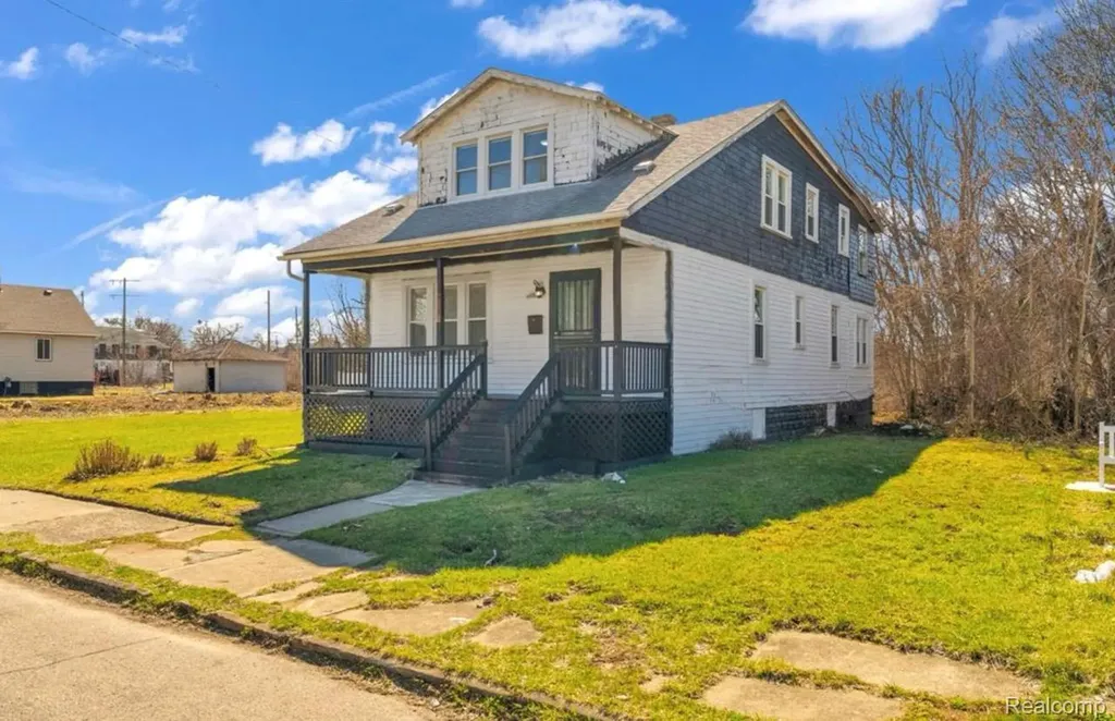 5573 Montclair Street Detroit City MI 48213