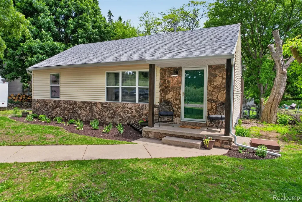 5045 Culver Road Brighton Township MI 48114