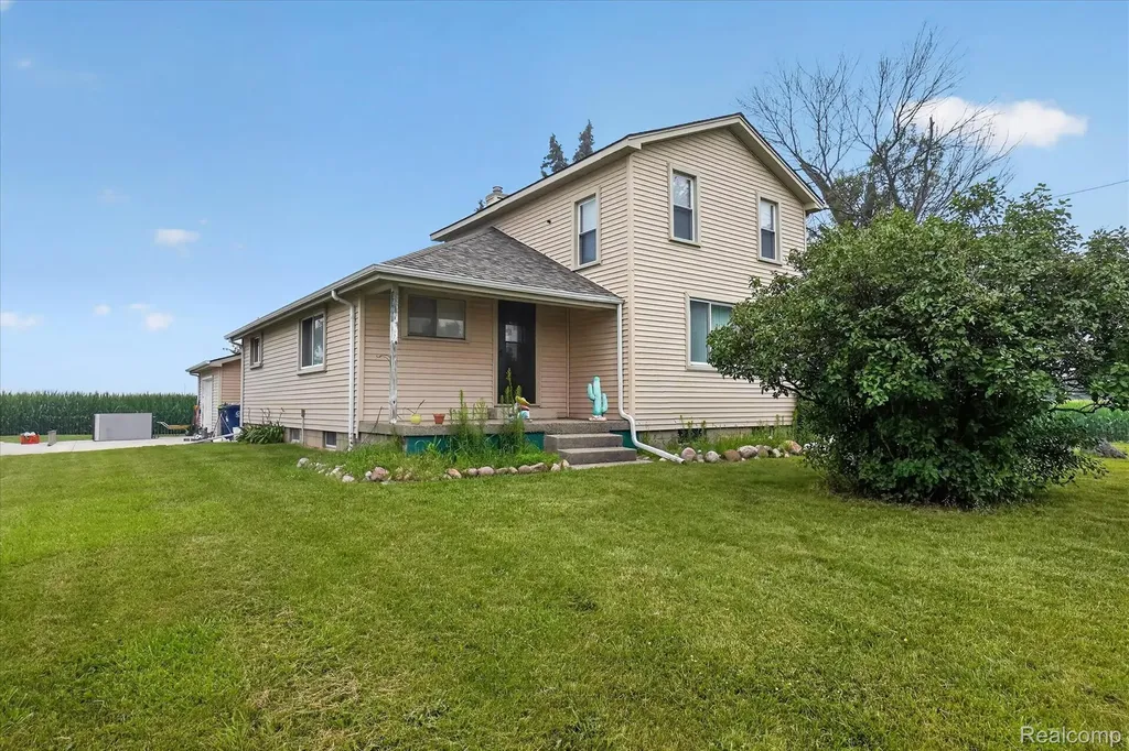 5660 Tittabawassee Road Kochville Township MI 48604