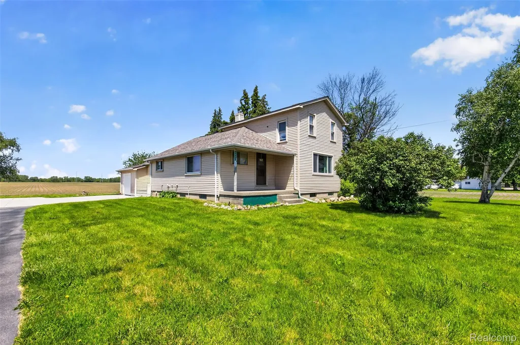 5660 Tittabawassee Road Kochville Township MI 48604