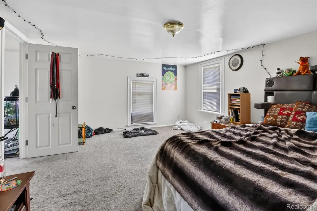 5660 Tittabawassee Road Kochville Township MI 48604