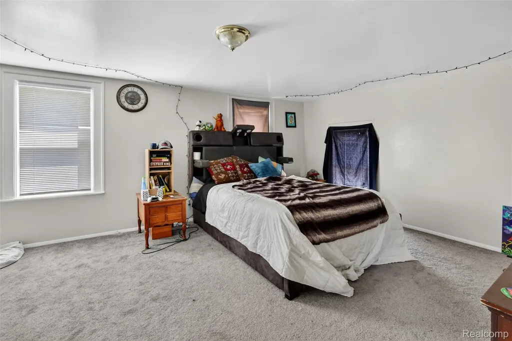 5660 Tittabawassee Road Kochville Township MI 48604