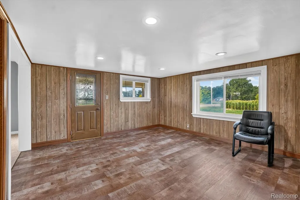 5660 Tittabawassee Road Kochville Township MI 48604