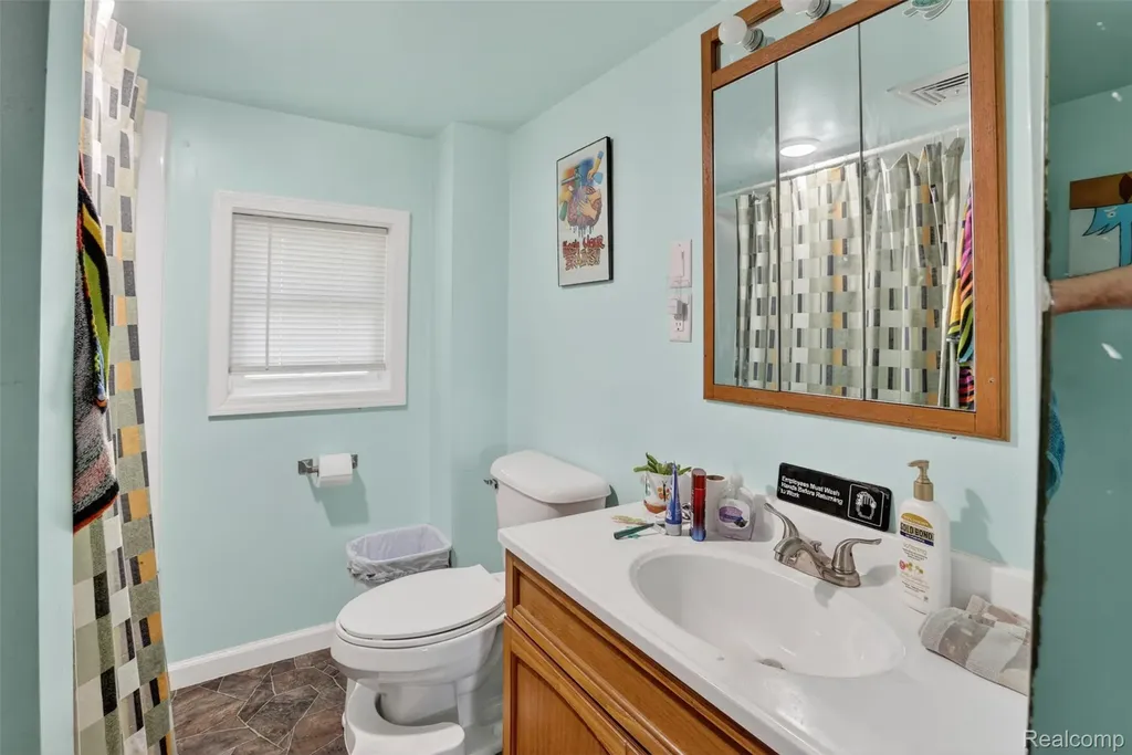5660 Tittabawassee Road Kochville Township MI 48604