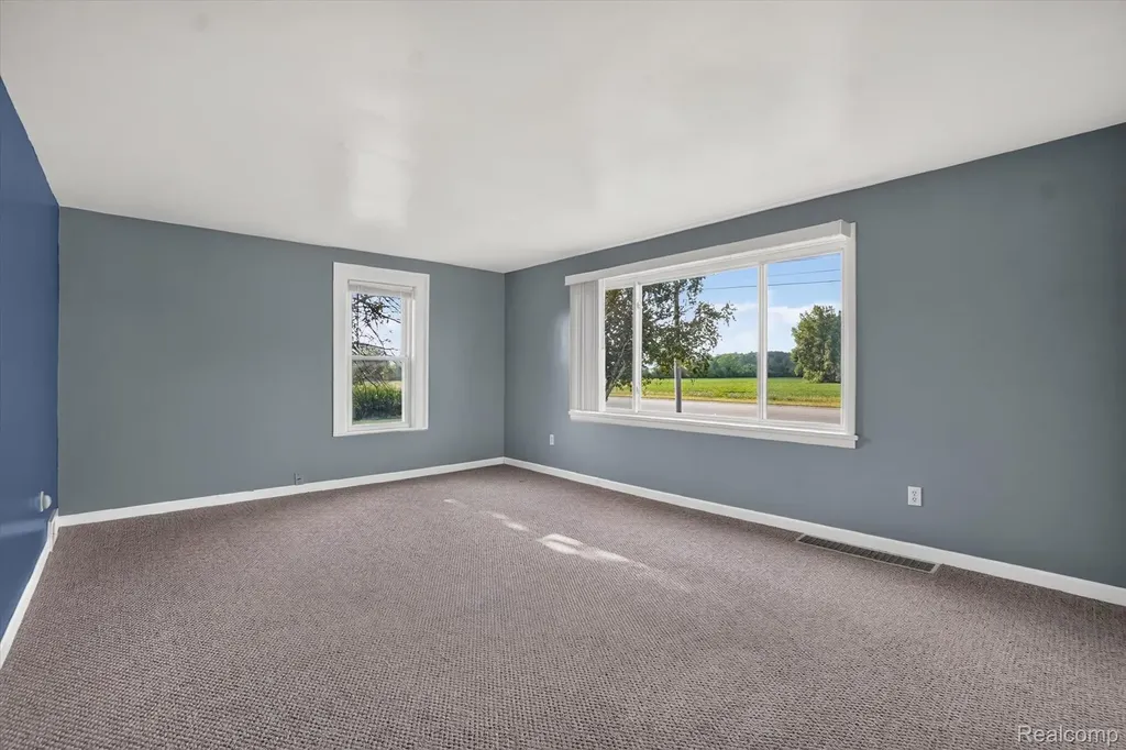 5660 Tittabawassee Road Kochville Township MI 48604