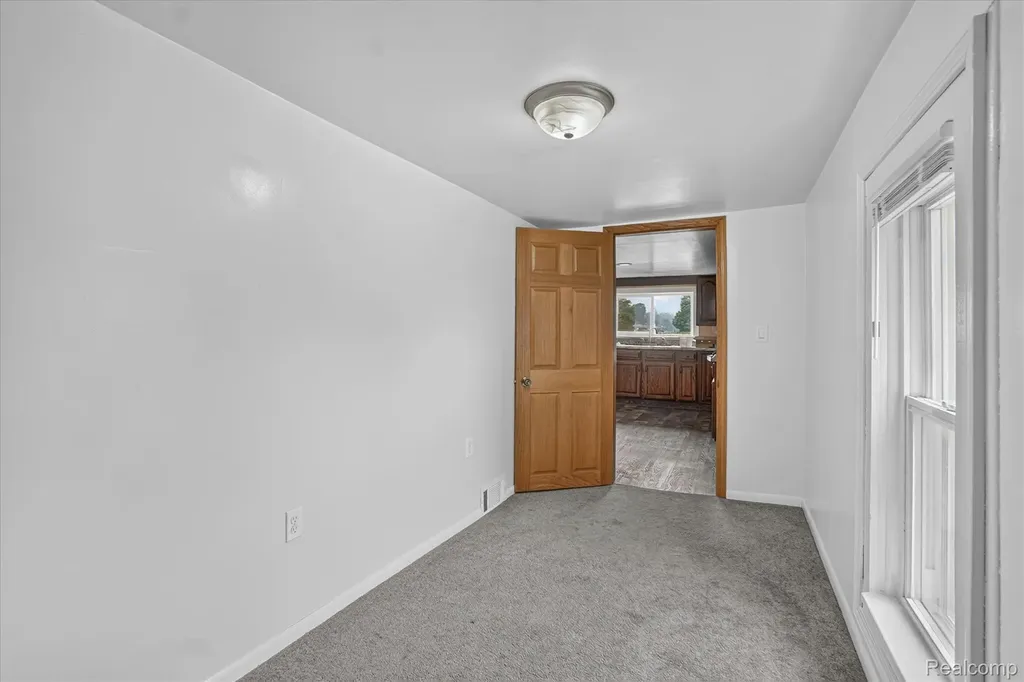 5660 Tittabawassee Road Kochville Township MI 48604
